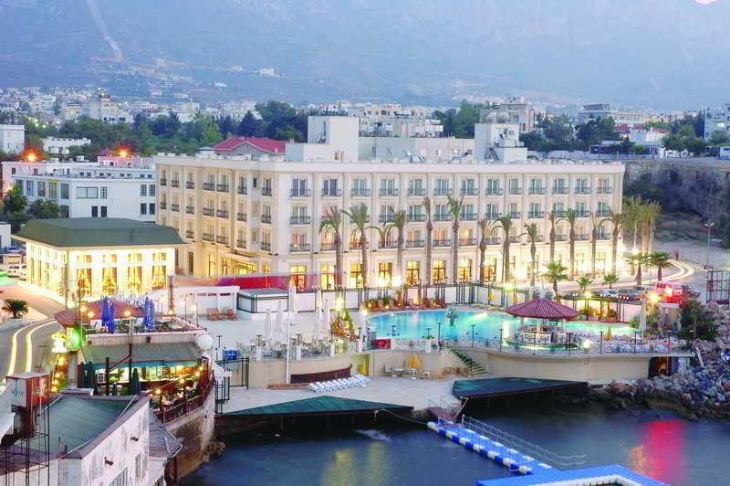 Rocks Hotel & Casino Kyrenia  Exterior foto